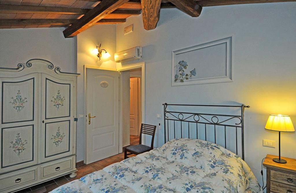 Le Ginestre B & B Massarosa Habitación foto